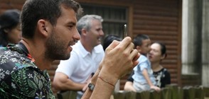 Гришо се снима с панди преди турнира в Китай (СНИМКИ)