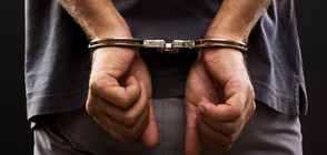 Арестуваха двама полицаи за подкуп от 10 лева