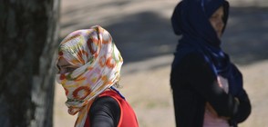 Унгарците гласуват на референдум за бежанците