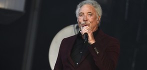 Том Джоунс: Музиката спаси живота ми след смъртта на съпругата ми (ГАЛЕРИЯ)