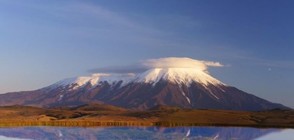 Вулканът Ключевски в Камчатка изхвърли 6 км пепел