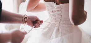 Китайска булка дава да ѝ опипват голия бюст за пари (ВИДЕО)