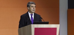 Плевнелиев: Нека България да е по-малко зависима от „каки и батковци”