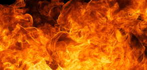 Мъж избухна в пламъци, след като електронната му цигара експлодира (ВИДЕО)
