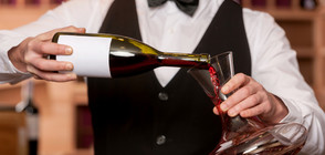 Робот успешно замества сомелиера