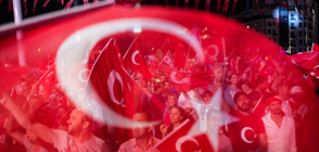 Турските власти арестуваха директора на опозиционен вестник (ВИДЕО)