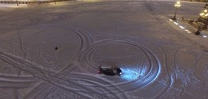 Със сноуборд в центъра на Санкт Петербург (ВИДЕО)