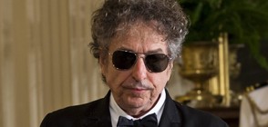 Уличиха Боб Дилън, че е плагиатствал в Нобеловата си лекция