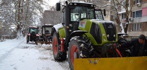 Хиляди снегорини са в готовност да почистват пътищата