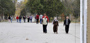 Забраниха връщането на трима афганистанци в България