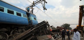 Расте броят на жертвите на влаковата катастрофа в Индия (СНИМКИ)