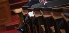 Парламентът ще заседава извънредно във вторник