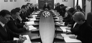 Служебните министри сложиха първите си официални подписи