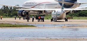 Два самолета се сблъскаха с крила на летището в Мексико сити
