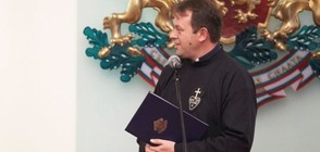 Жители на Белене искат отец Паоло да се върне
