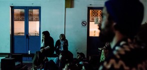 Стотина нелегални мигранти започнаха гладна стачка в унгарски приют
