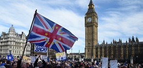 Близо 80 000 души протестираха в Лондон срещу Brexit (ВИДЕО+СНИМКИ)