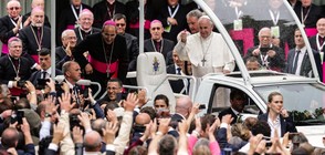 Папа Франциск канонизира две деца от Португалия, видели Дева Мария (СНИМКИ)