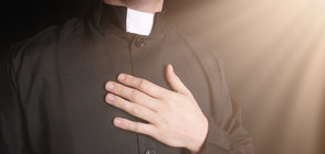 В "Темата на NOVA" очаквайте: Свещеникът, който се моли да бъде жена