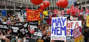 Протест в Лондон с искане за оставката на Тереза Мей (СНИМКИ)