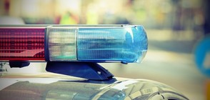 Непълнолетни откраднаха кола и се забиха в патрулка