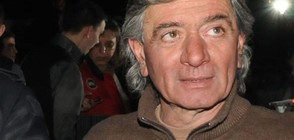 ПОКЛОНЕНИЕ: Колеги и приятели се простиха с Асен Гаргов (СНИМКИ)
