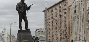В Москва откриха паметник на Калашников (ВИДЕО+СНИМКИ)