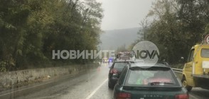 ТЕЖЪК ИНЦИДЕНТ: Два тира и бус катастрофираха на пътя София-Варна (ВИДЕО+СНИМКИ)