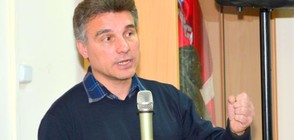 ИЗВИНЕНИЯ БЕЗ ОСТАВКА: Иво Христов остава в парламента (ОБЗОР)