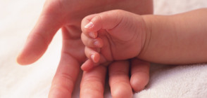 Първи снимки на бебето на Кристиано Роналдо (СНИМКИ)