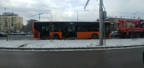 Автобус се запали на бул. "Цариградско шосе" в София (ВИДЕО+СНИМКА)