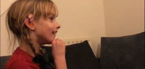 ТРОГАТЕЛНО: Глухо момиченце научава, че ще става кака (ВИДЕО)