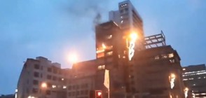 Пожар пламна в жилищна сграда в Манчестър (ВИДЕО)