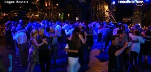 Стотици аржентинци танцуваха танго заедно (ВИДЕО)