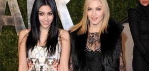 Дъщерята на Мадона си пусна косми под мишниците (СНИМКА)