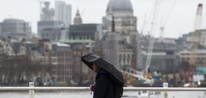 Буря остави хиляди без ток във Великобритания