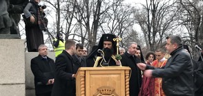 Стотици миряни посрещнаха новия видински митрополит Даниил (ВИДЕО+СНИМКИ)