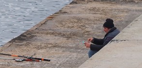 Лошото време "отнесе" част от вълнолома във Варна