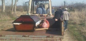 ПО БАЛКАНСКИ: Сръбски поп се напи и заспа до ковчег на мъртвец