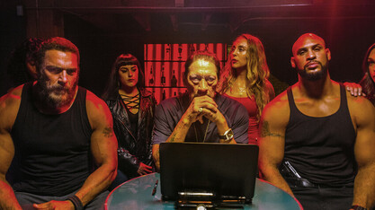 Кръстът: Изгревът на злодеите