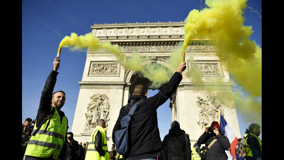 Сблъсъци на 14-ия протест на "жълтите жилетки" в Париж