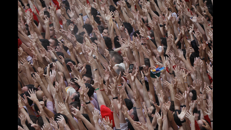 Отново надбягване с бикове в Памплона