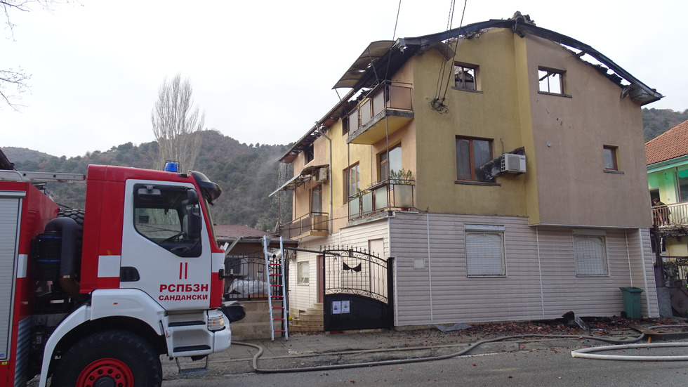 Пожар затвори временно пътя към Гърция при Кресна
