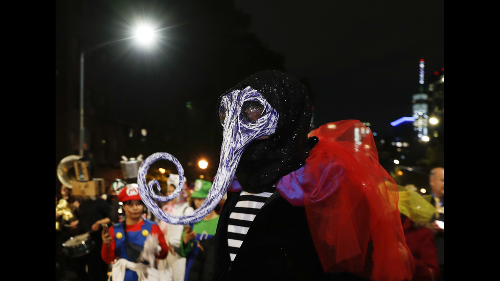 Огромен пард за Хелоуин се проведе в Ню Йорк