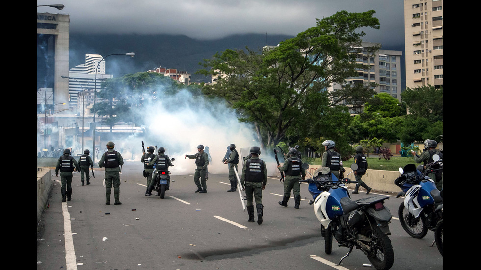Протестите във Венецуела не стихват