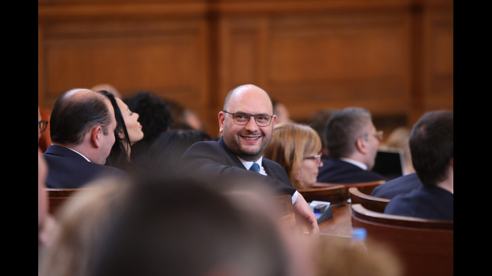 Осми ден на първото заседание на парламента