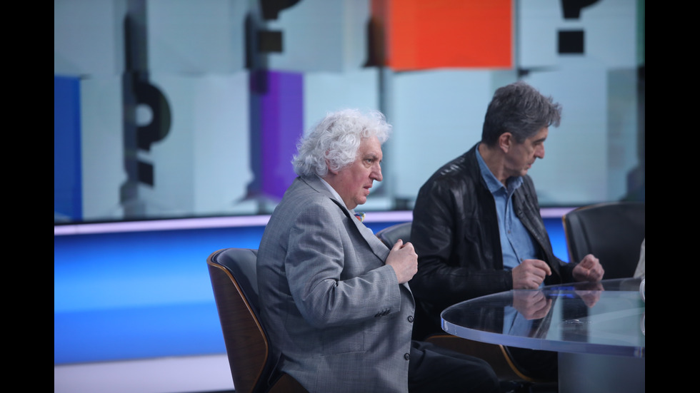 ЗАД КАДЪР: Изборният ден по NOVA В СНИМКИ