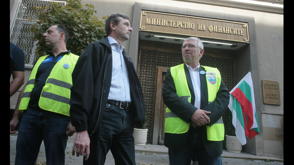 Полицаите отново на протест