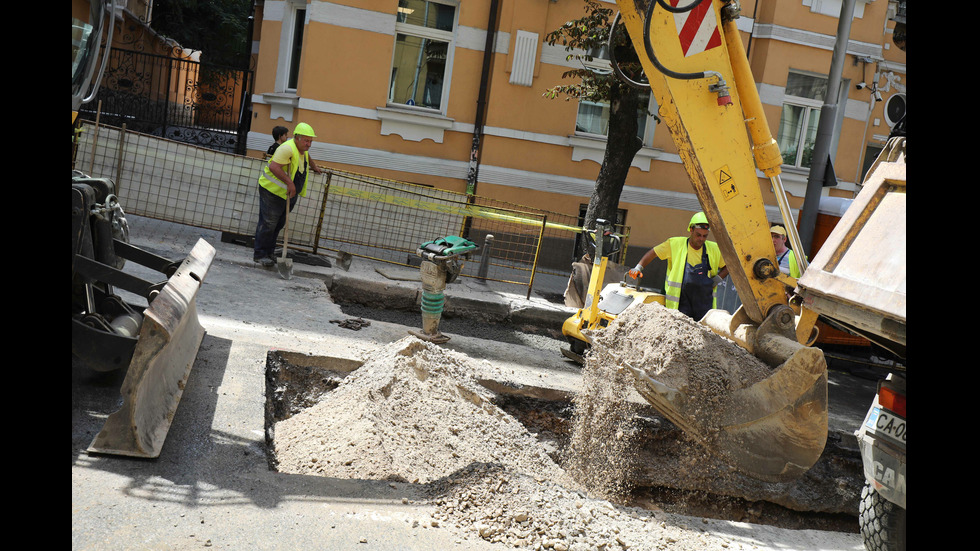 Продължава ремонтът на улица "Г.С.Раковски"