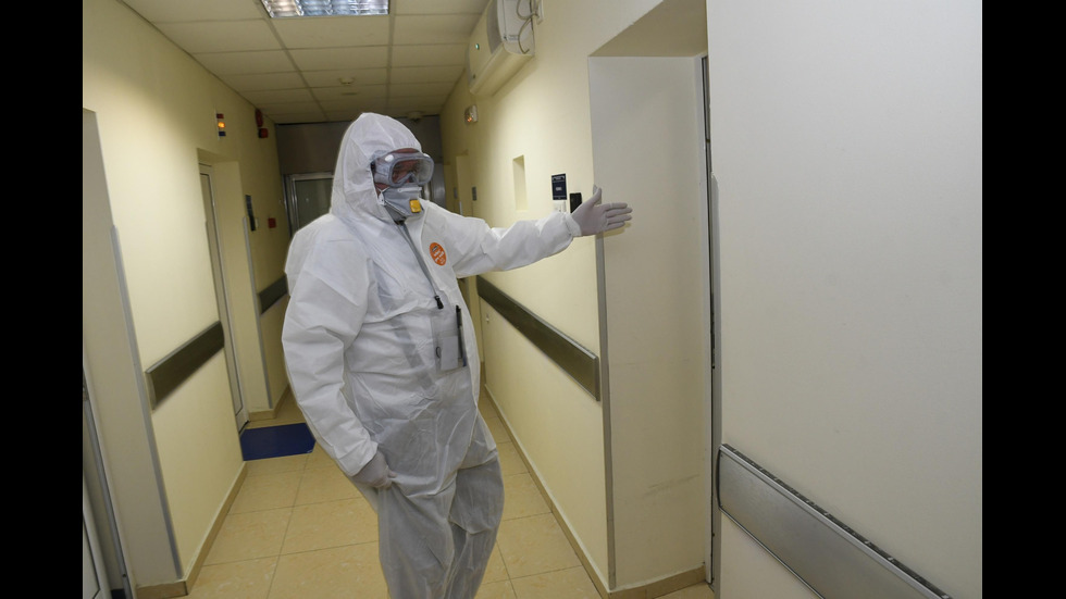 Учение на летище София и във ВМА за справяне с коронавируса